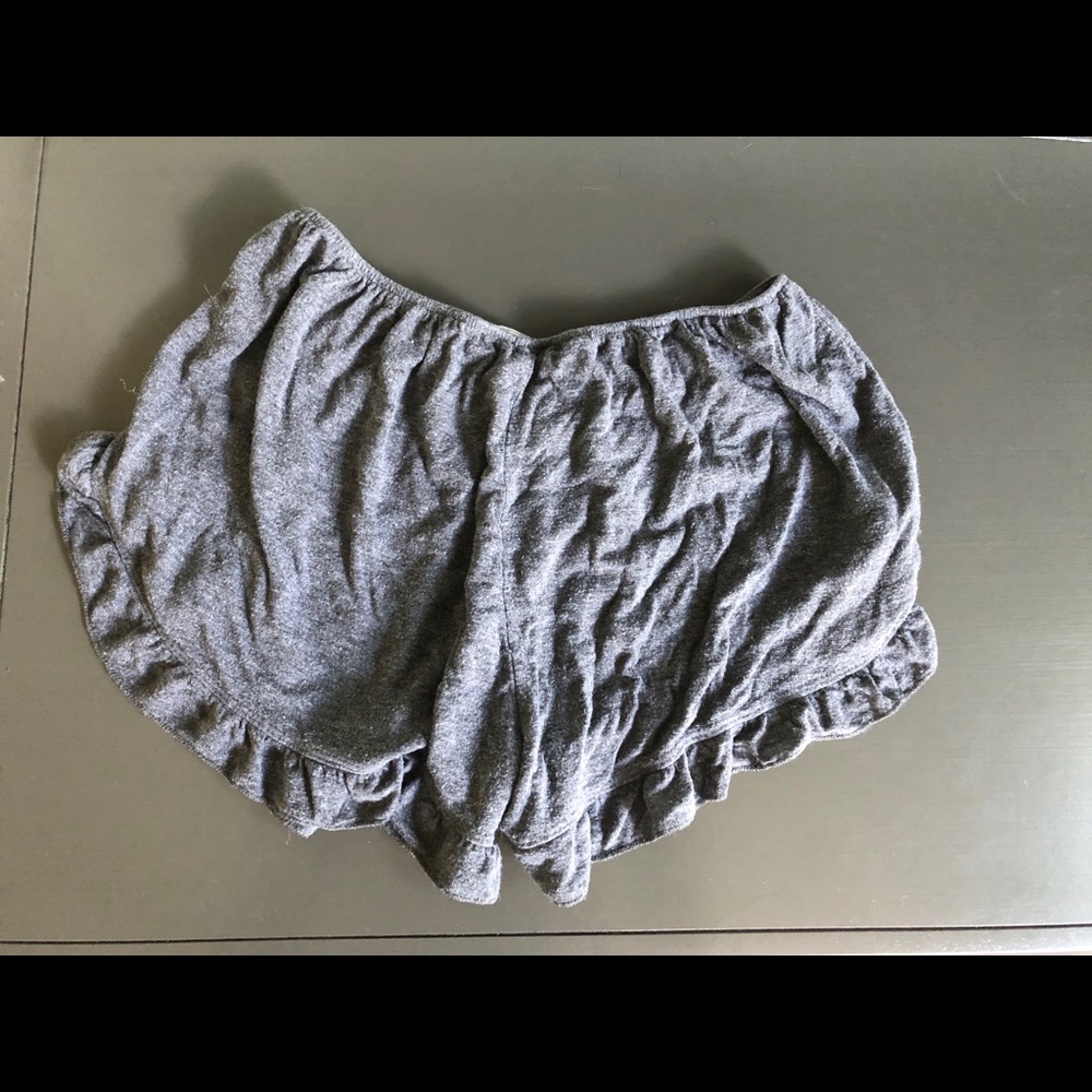 BRANDY MELVILLE VODI SHORTS